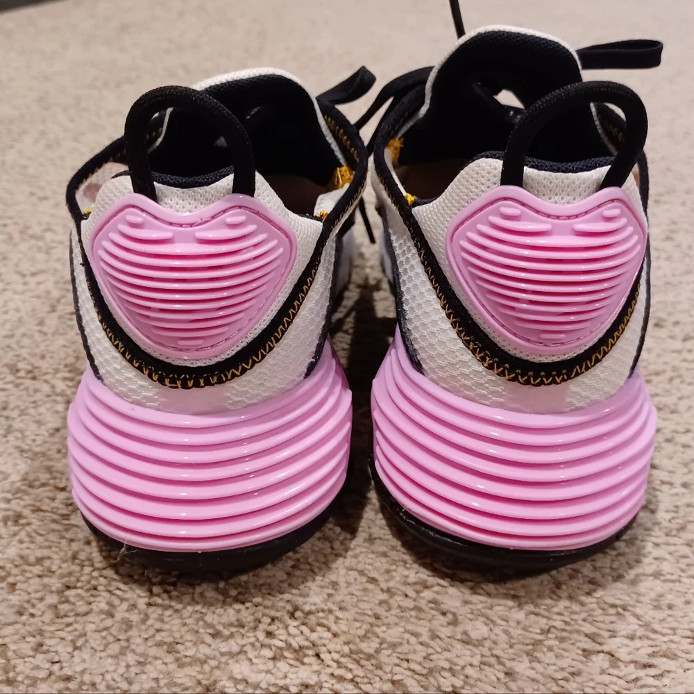 Nike Air Max 2090 Pink And Black Shoes CJ4066-104 Womens Size 6 Youth 4.5 - Picture 6 of 9